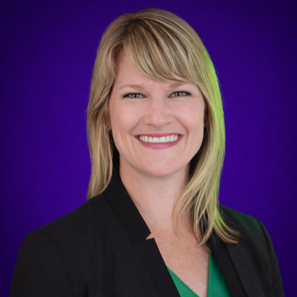delinea-headshot-missy-ballew-green