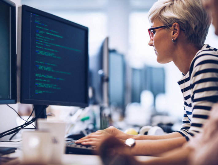 delinea-image-sideimage-microsoft-it-girl-2